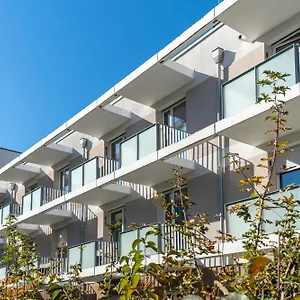East Aparthotel